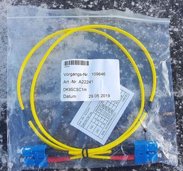 File:Optical fiber connectors-optical patch cable-01ASD.jpg