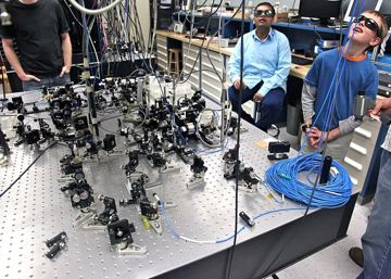 File:Setup to generate an extremely precise Wavelength of Infrared light.jpg