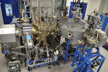 File:Molecular-beam epitaxy 412 RIBER system at LAAS-CNRS.jpg