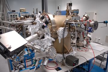 File:Molecular-beam epitaxy system at LAAS 0513.jpg