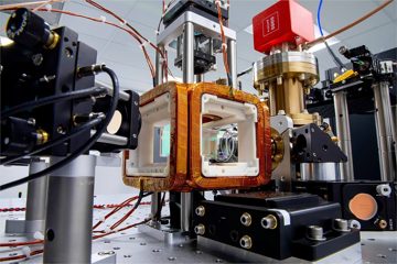 File:QuEra Aquila Magneto-Optical Trap.jpg